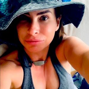 Meet your Posher, Diana